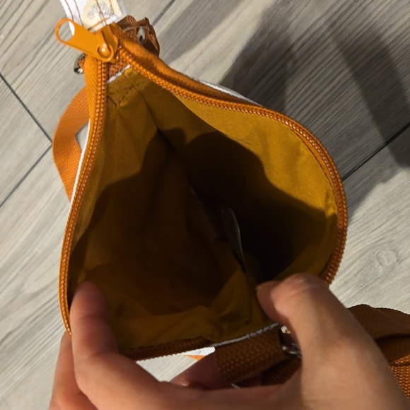 Lion King Purse - Picture 3 of 5